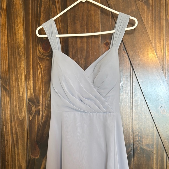 Elegant Gray Sleeveless Dress - Picture 1 of 6